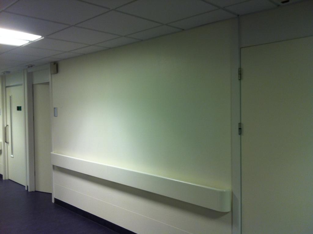 PR-Runner_fotowand ziekenhuis_before.jpg